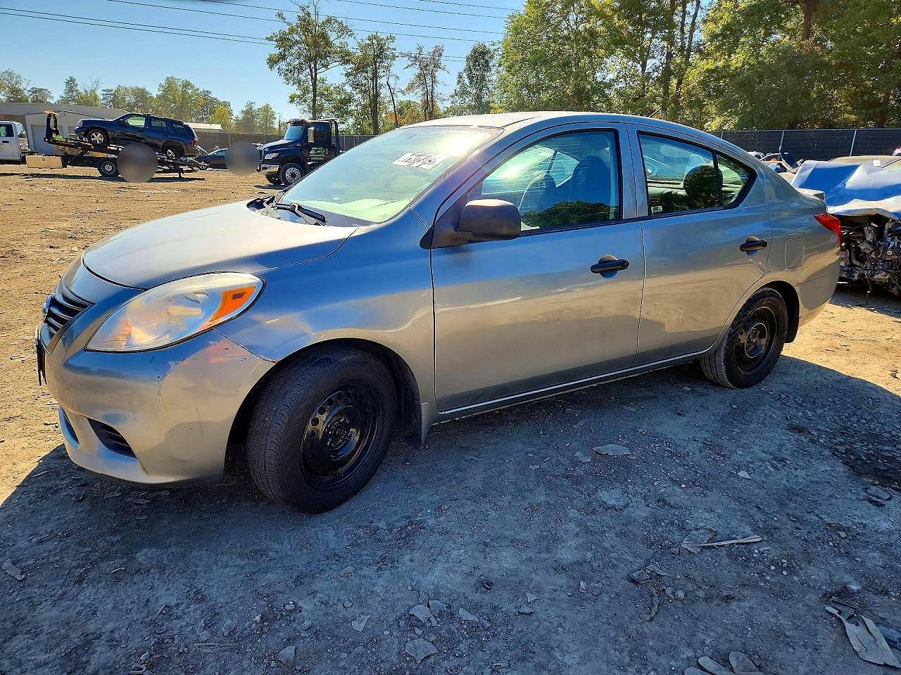 2014 Nissan Versa 1.6 S