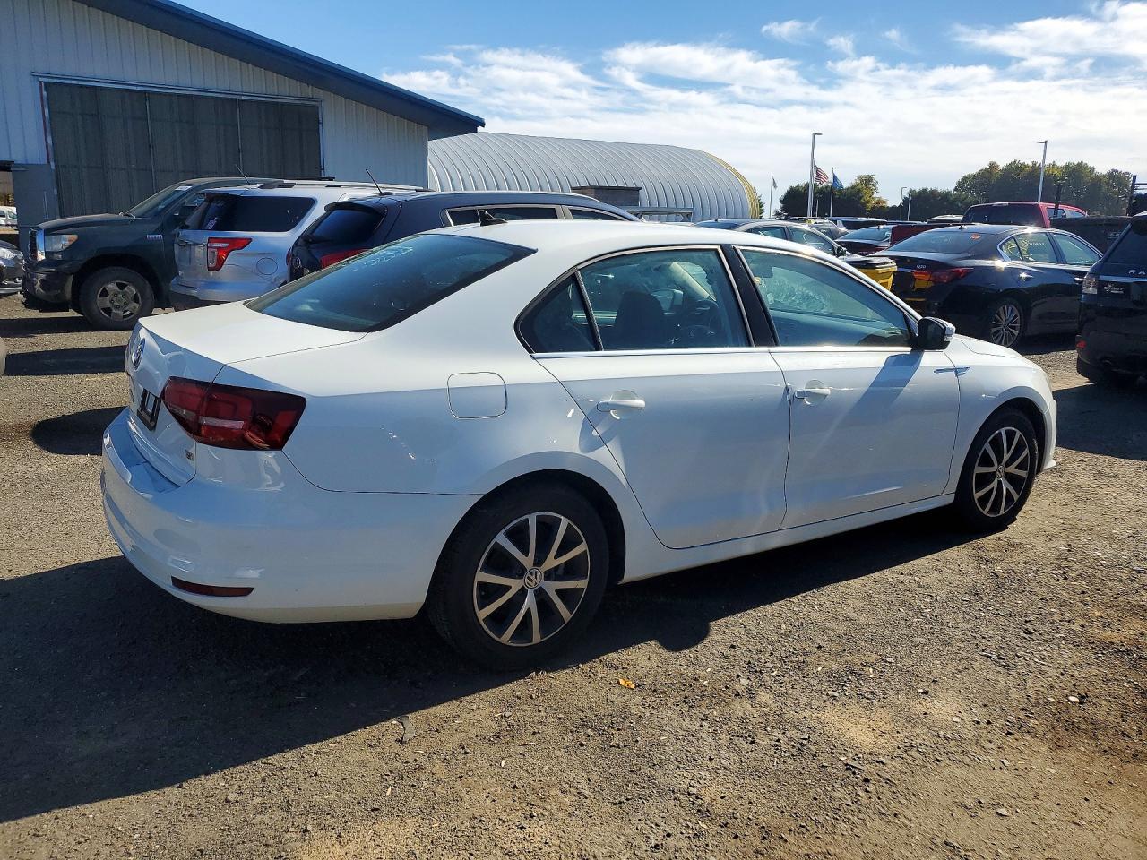 2017 Volkswagen Jetta Se - Image 3