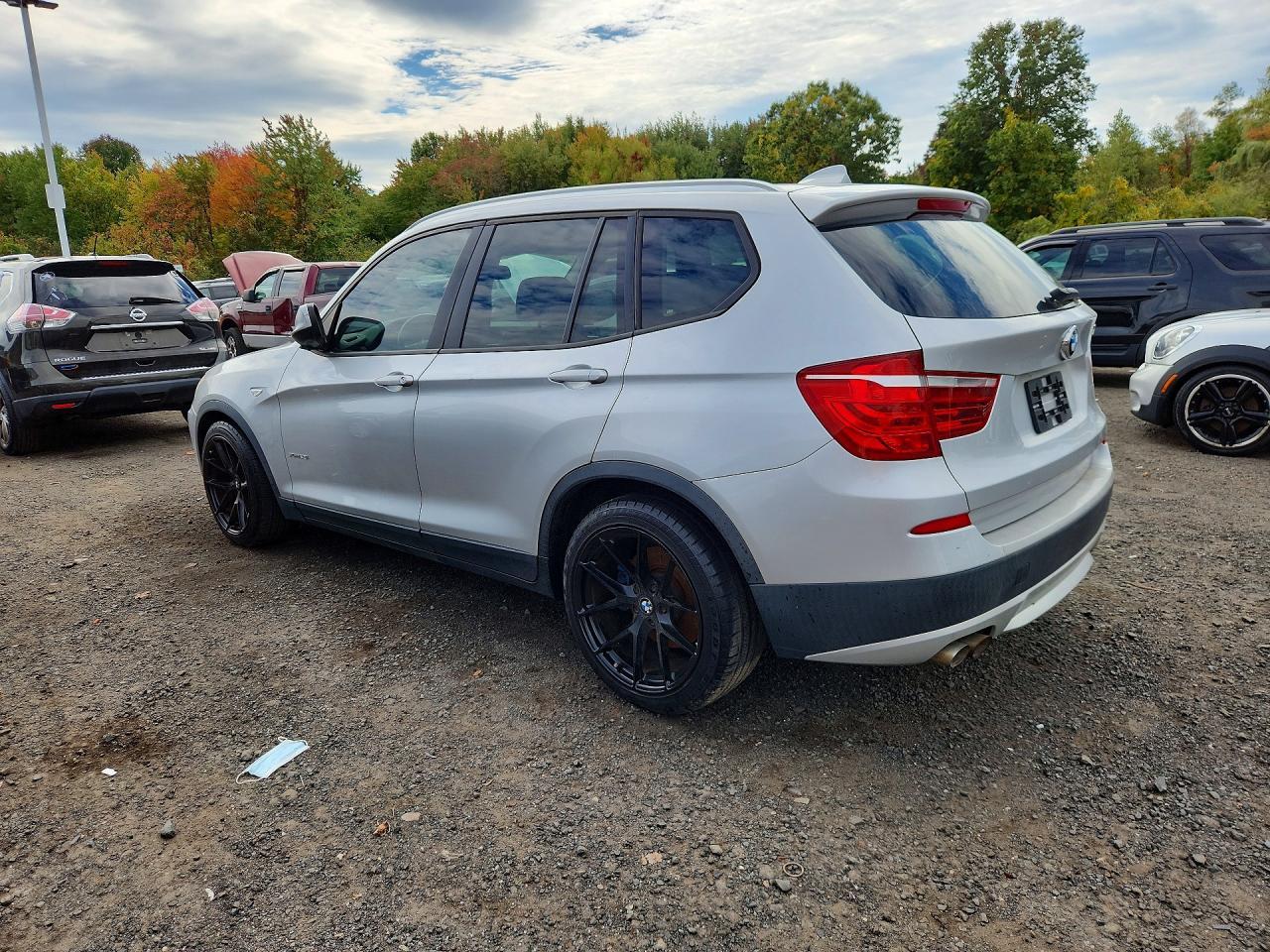 2011 BMW X3 xDrive28I - Image 2