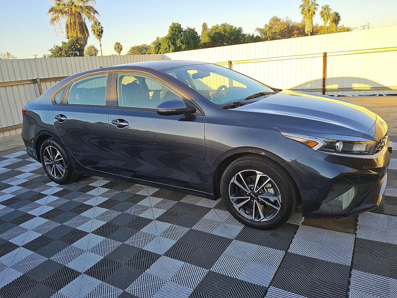 2024 Kia Forte Lxs - Image 4