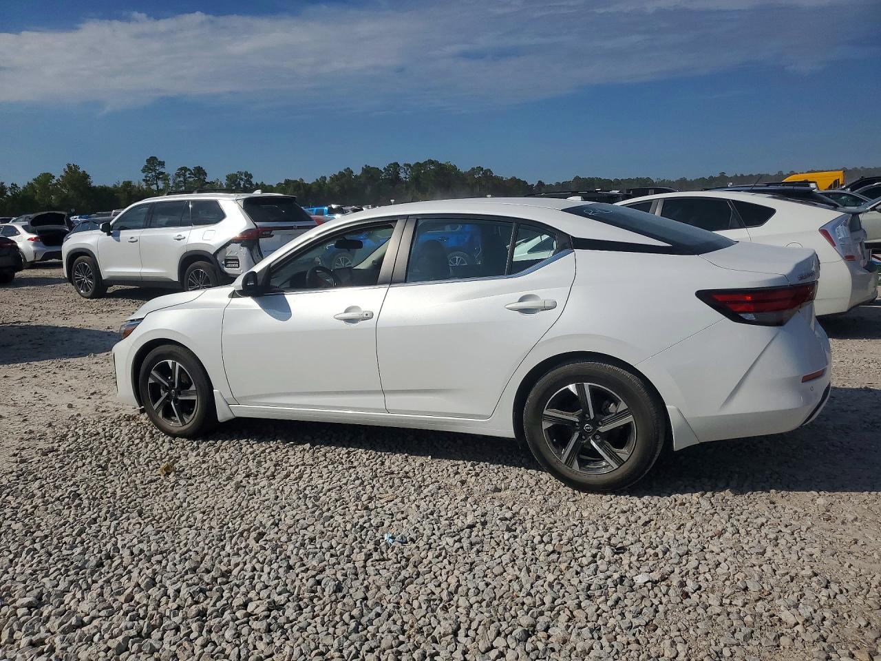 2025 Nissan Sentra Sv - Image 2