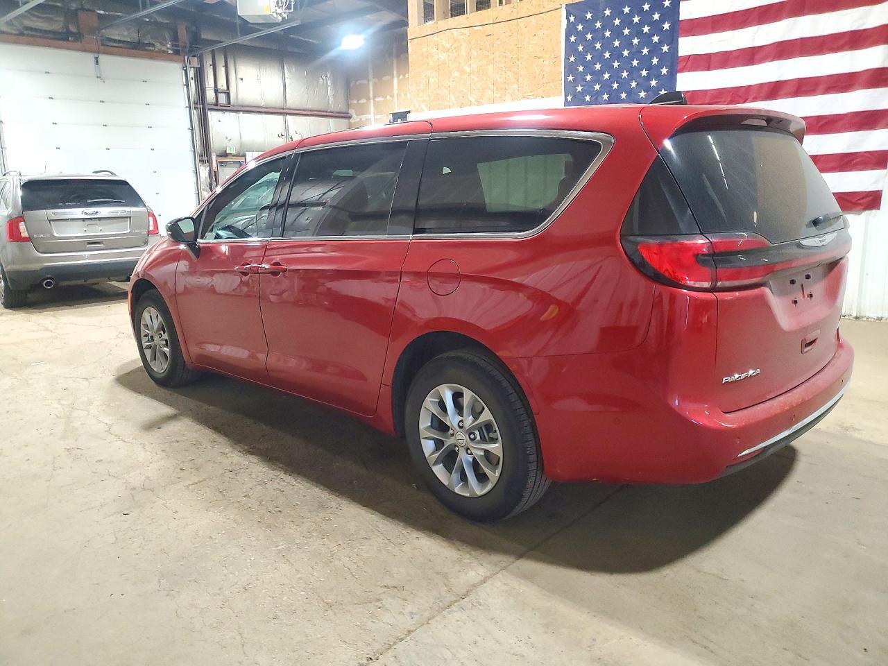 2025 Chrysler Pacifica Select - Image 2