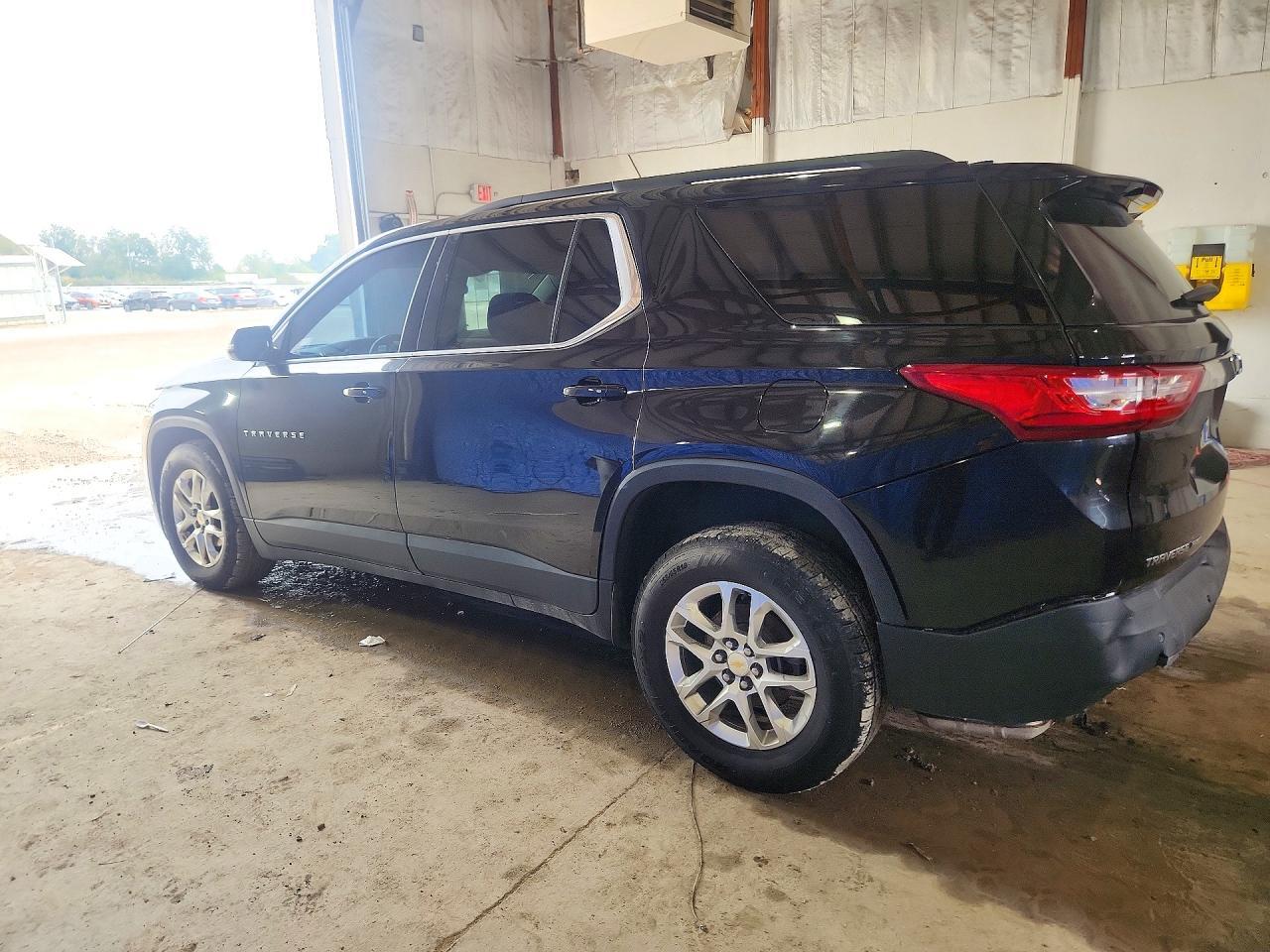 2019 Chevrolet Traverse Lt - Фото 2