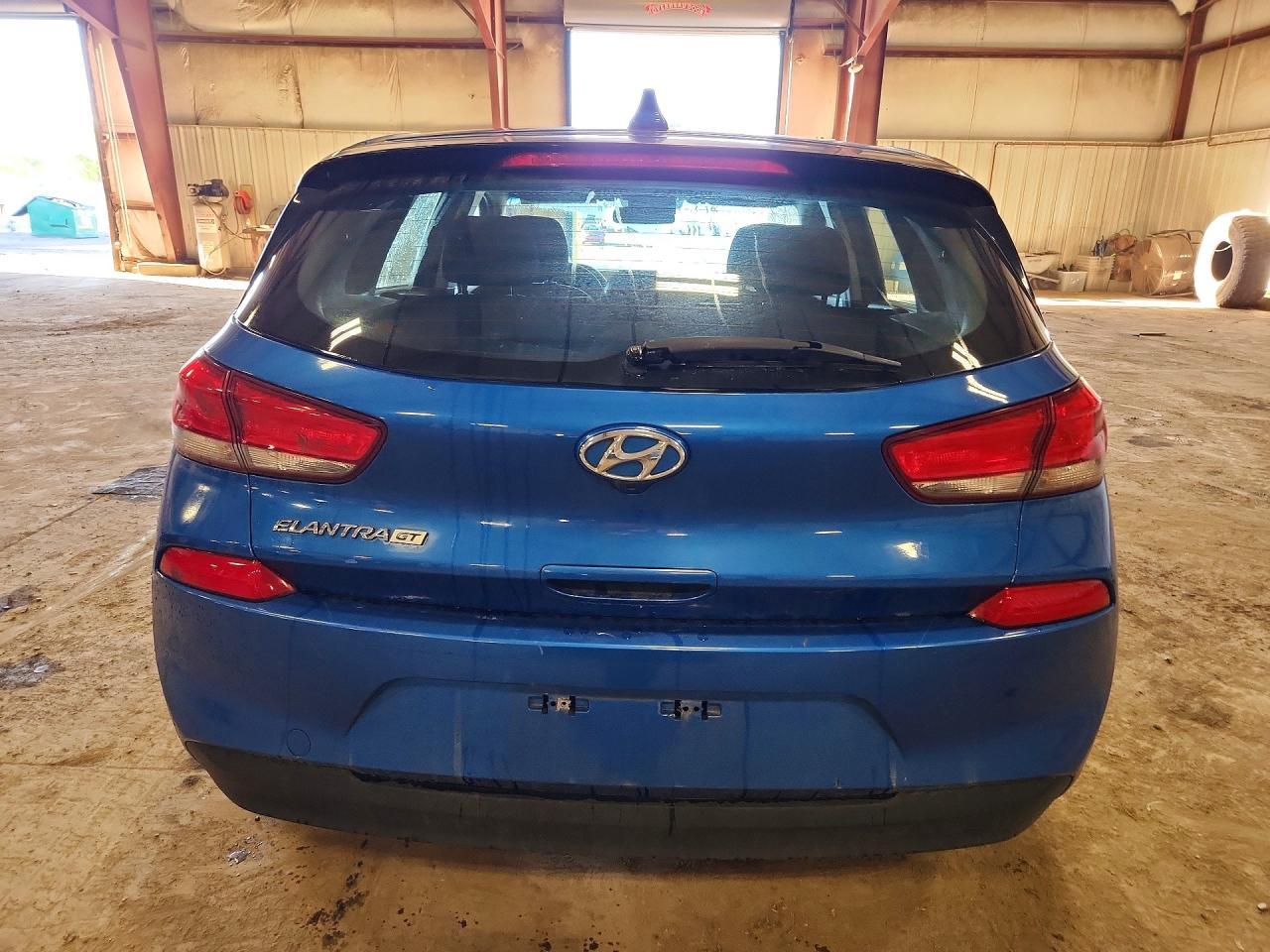 2018 Hyundai Elantra Gt Base - Image 6