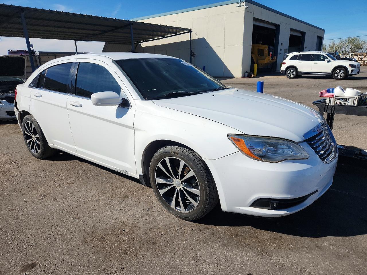 2012 Chrysler 200 Touring - Image 4