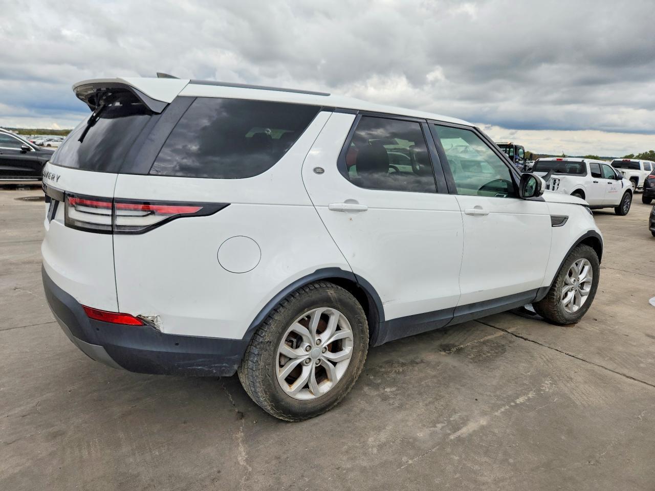2020 Land Rover Discovery Se - Фото 3