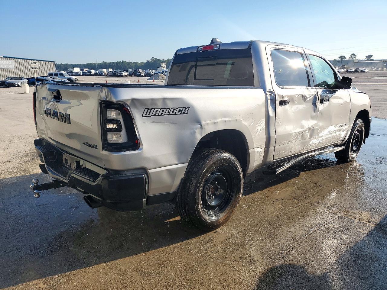 2025 Ram 1500 Tradesman - Фото 3
