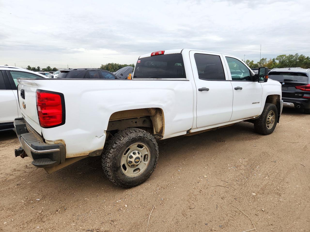 2019 Chevrolet Silverado C2500 Heavy Duty - Фото 3