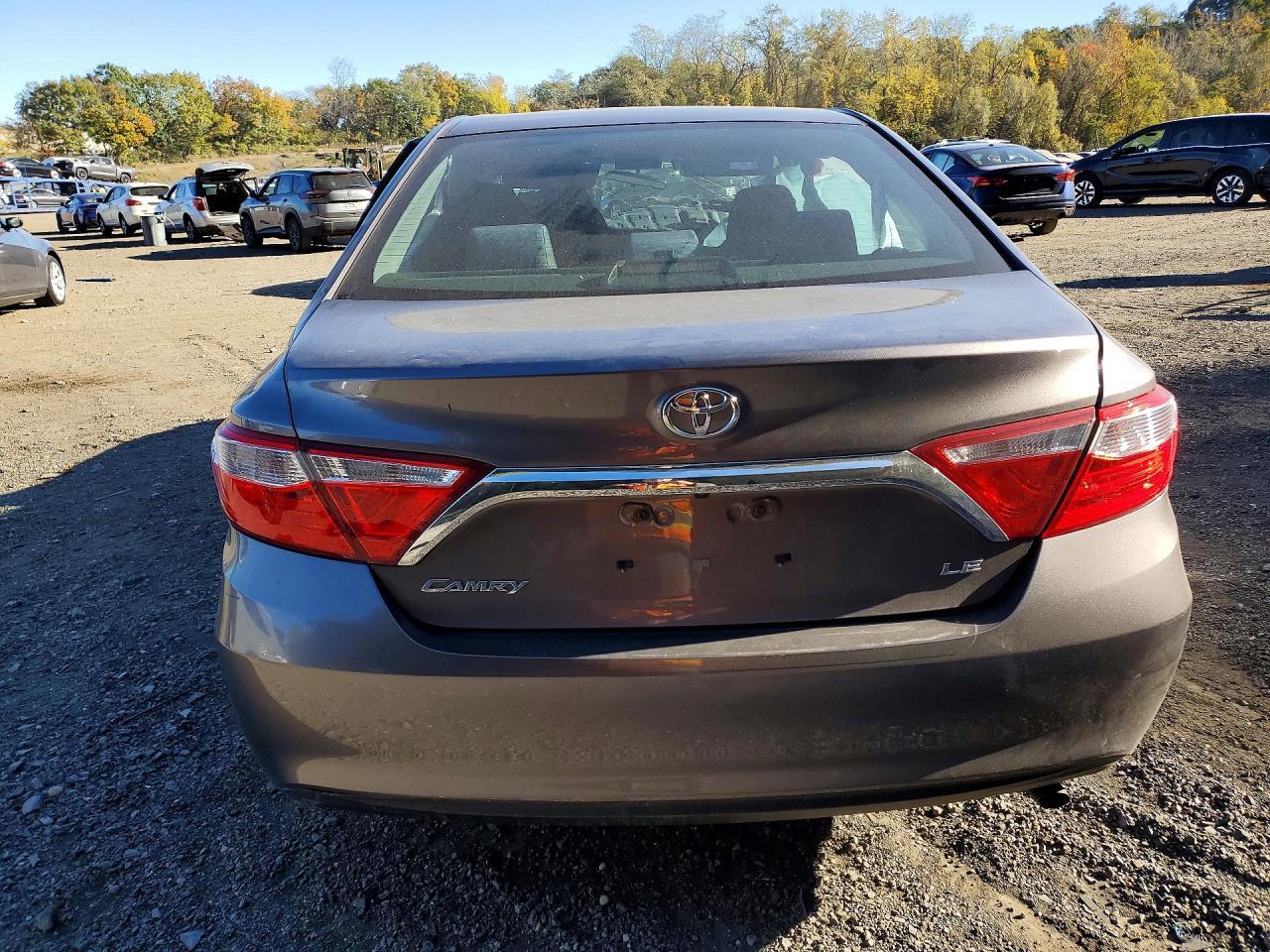 2017 Toyota Camry - Фото 6