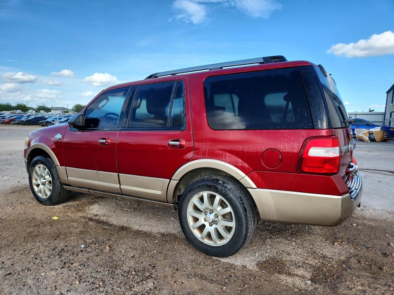 2014 Ford Expedition Xlt/King Ranch - Image 2