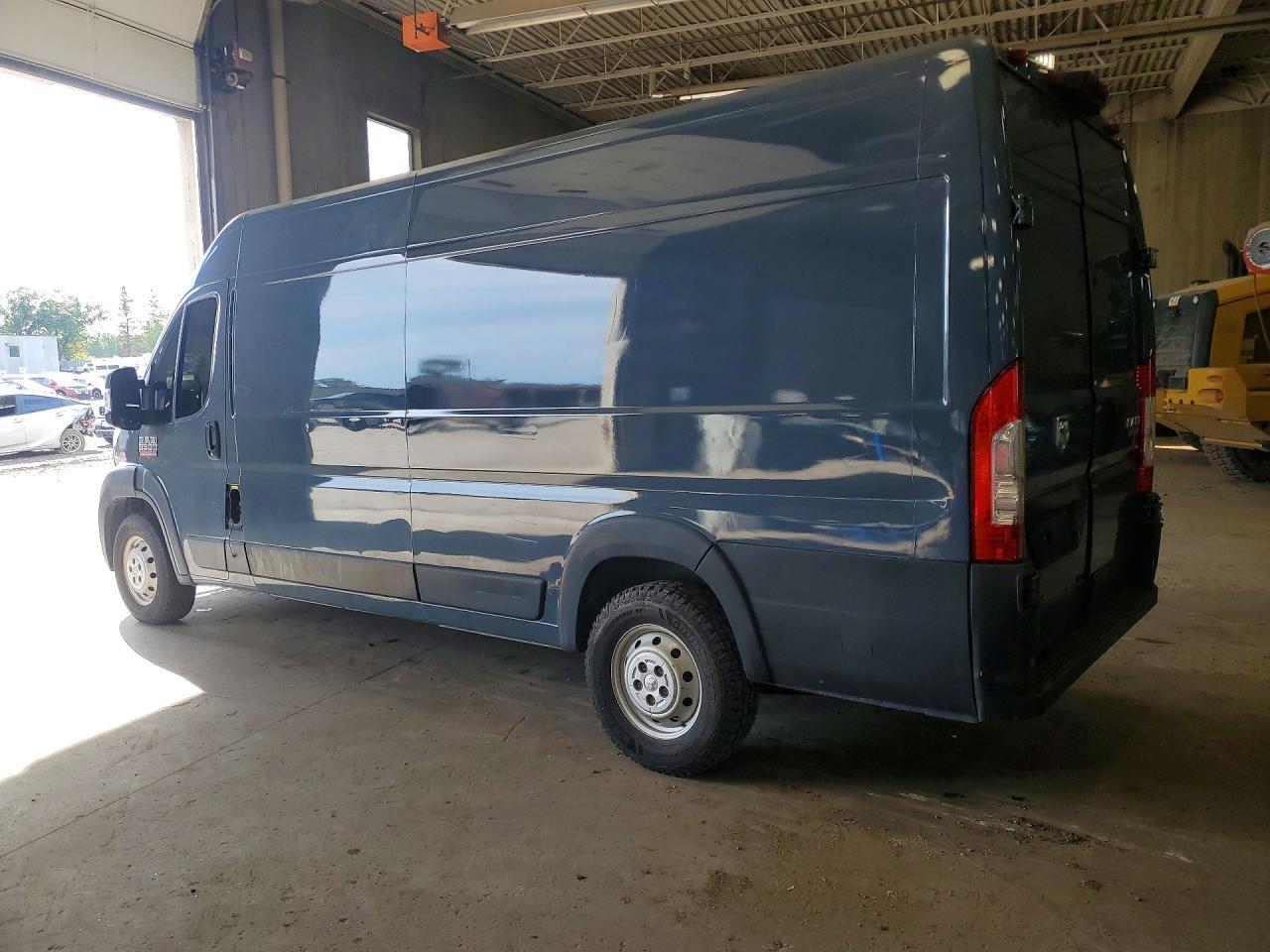 2020 Ram Promaster 3500 Delivery Van - Фото 2