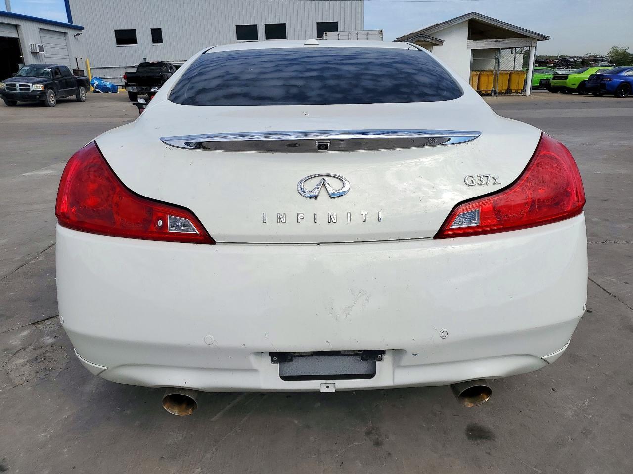 2011 Infiniti G37 Coupe X - Image 6