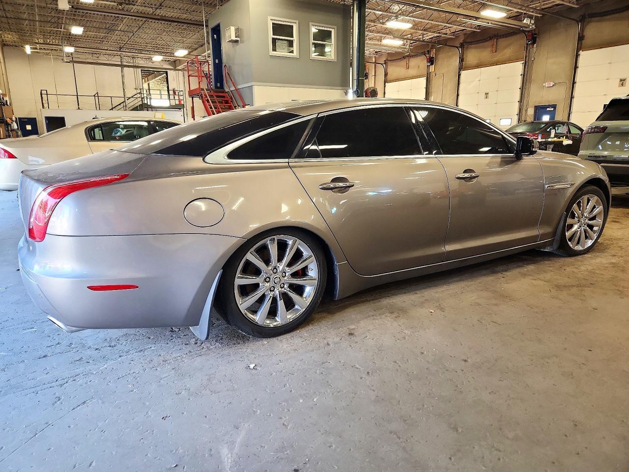 2011 Jaguar Xjl - Фото 3
