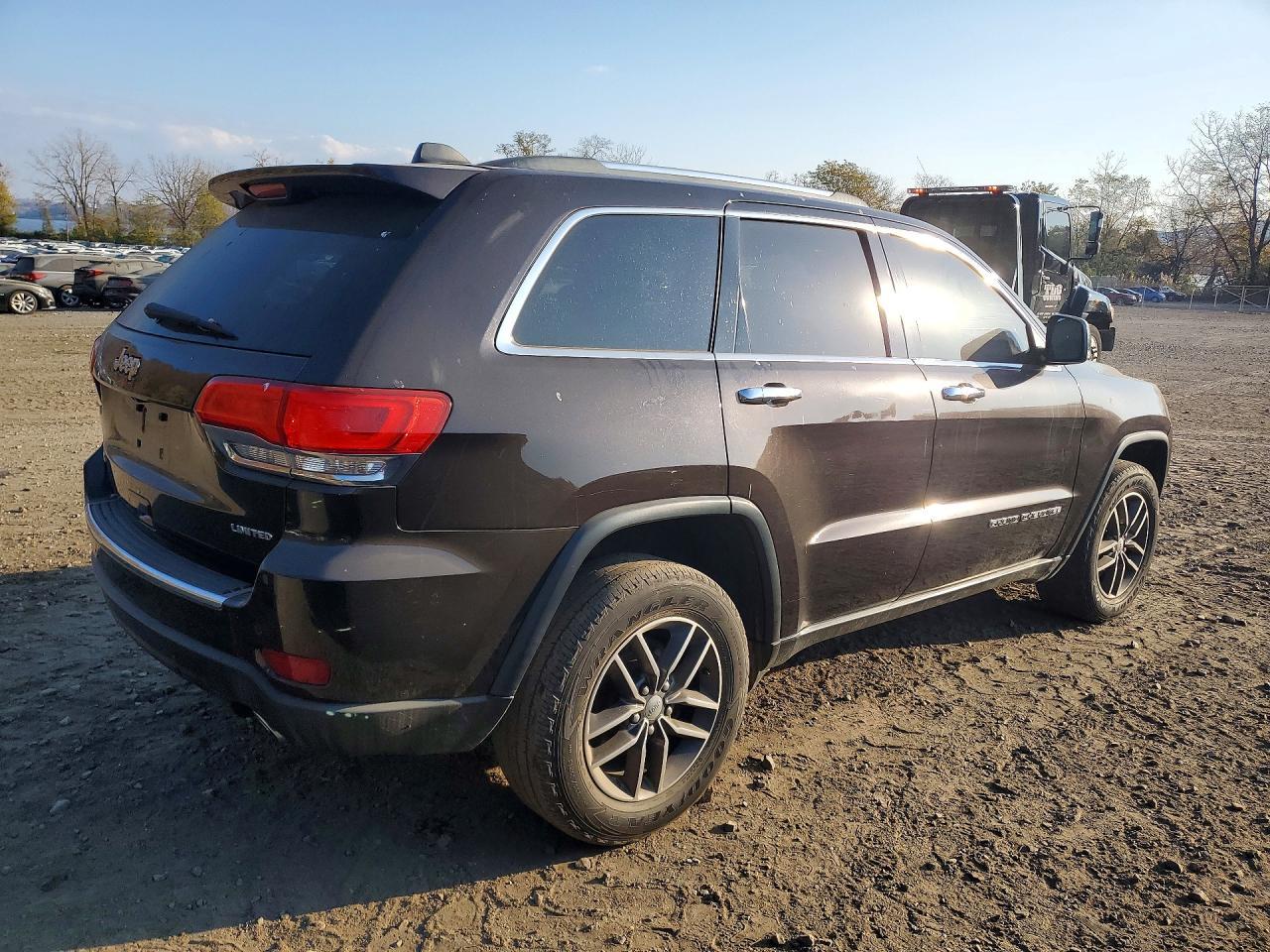 2017 Jeep Grand Cherokee Limited - Image 3