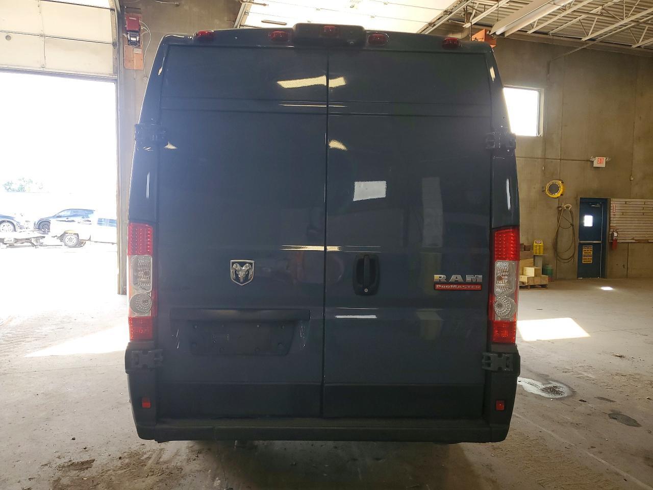 2020 Ram Promaster 3500 Delivery Van - Фото 6