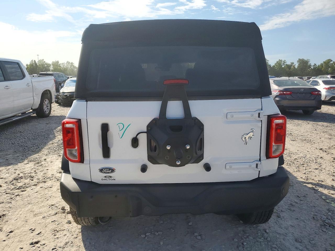 2024 Ford Bronco Big Bend - Image 6