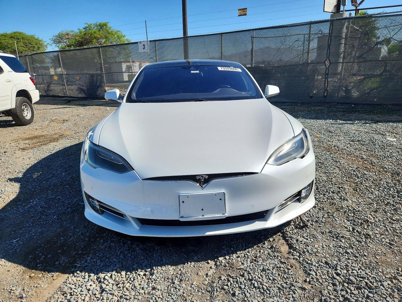 2016 Tesla Model S 90D - Фото 5