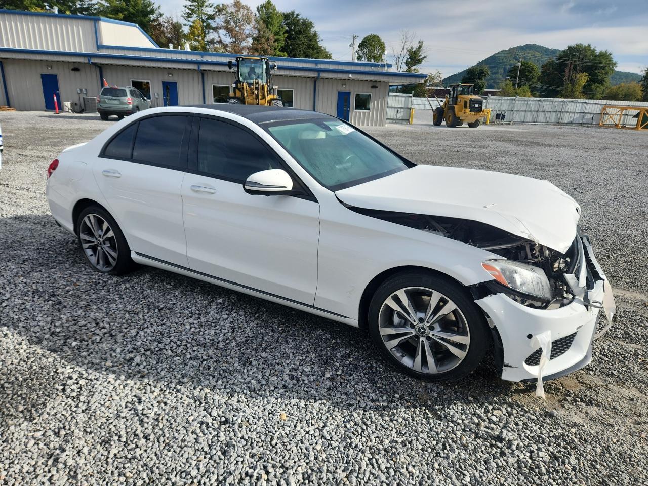 2017 Mercedes-Benz C 300 4Matic - Фото 4