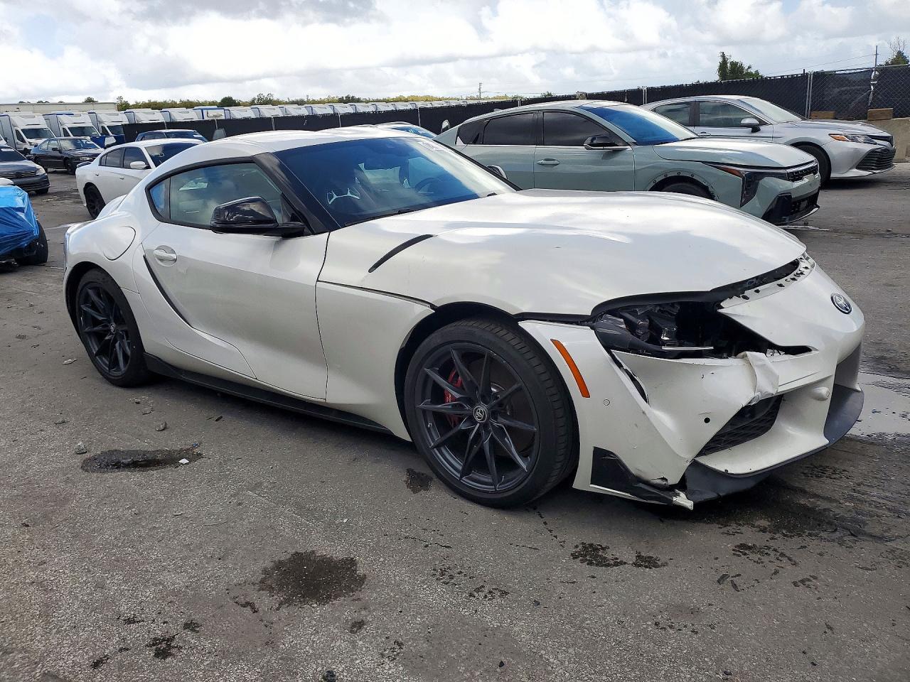 2026 Toyota Gr Supra 3.0 Premium - Фото 4