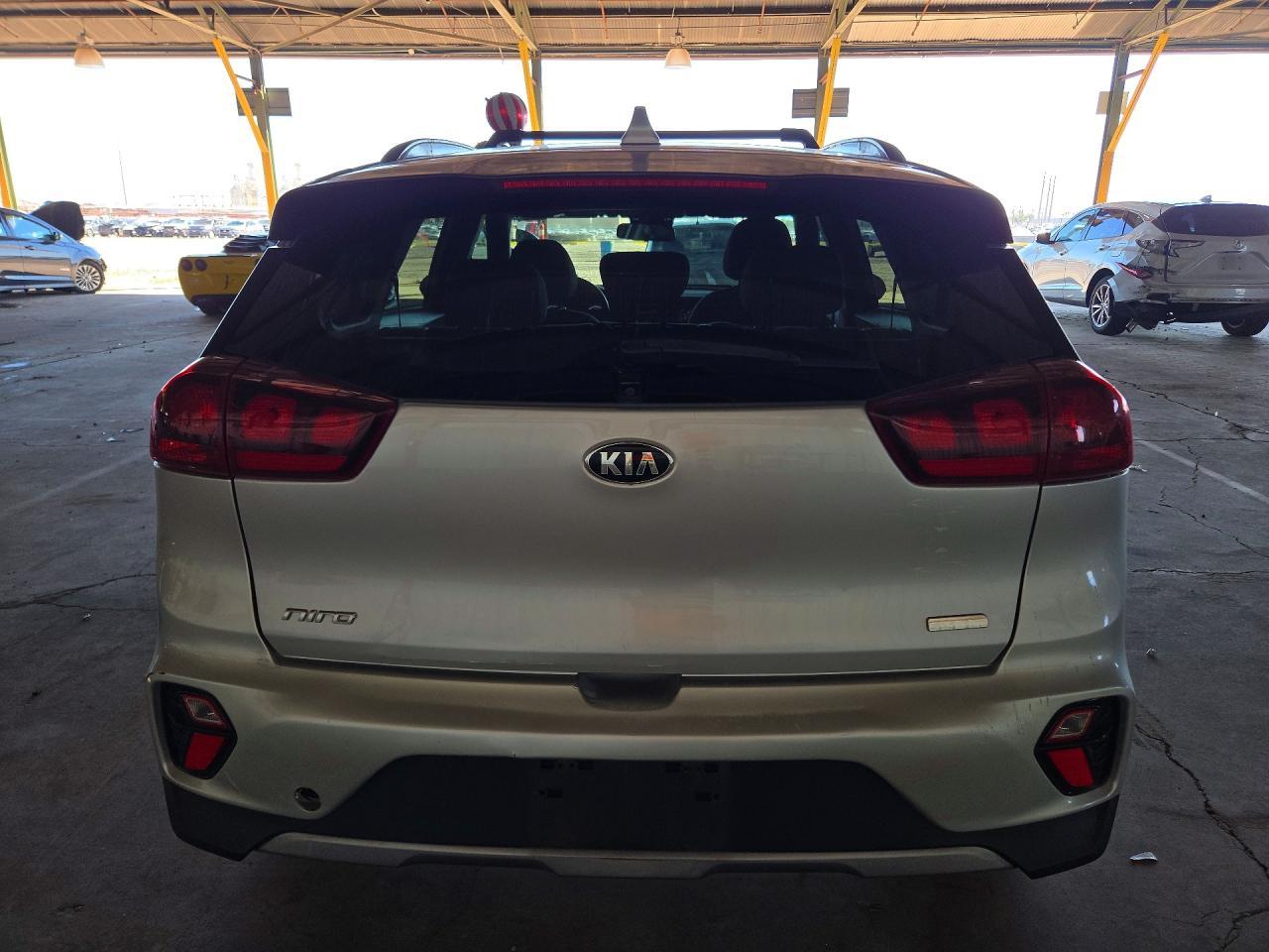 2020 Kia Niro Lxs - Image 6