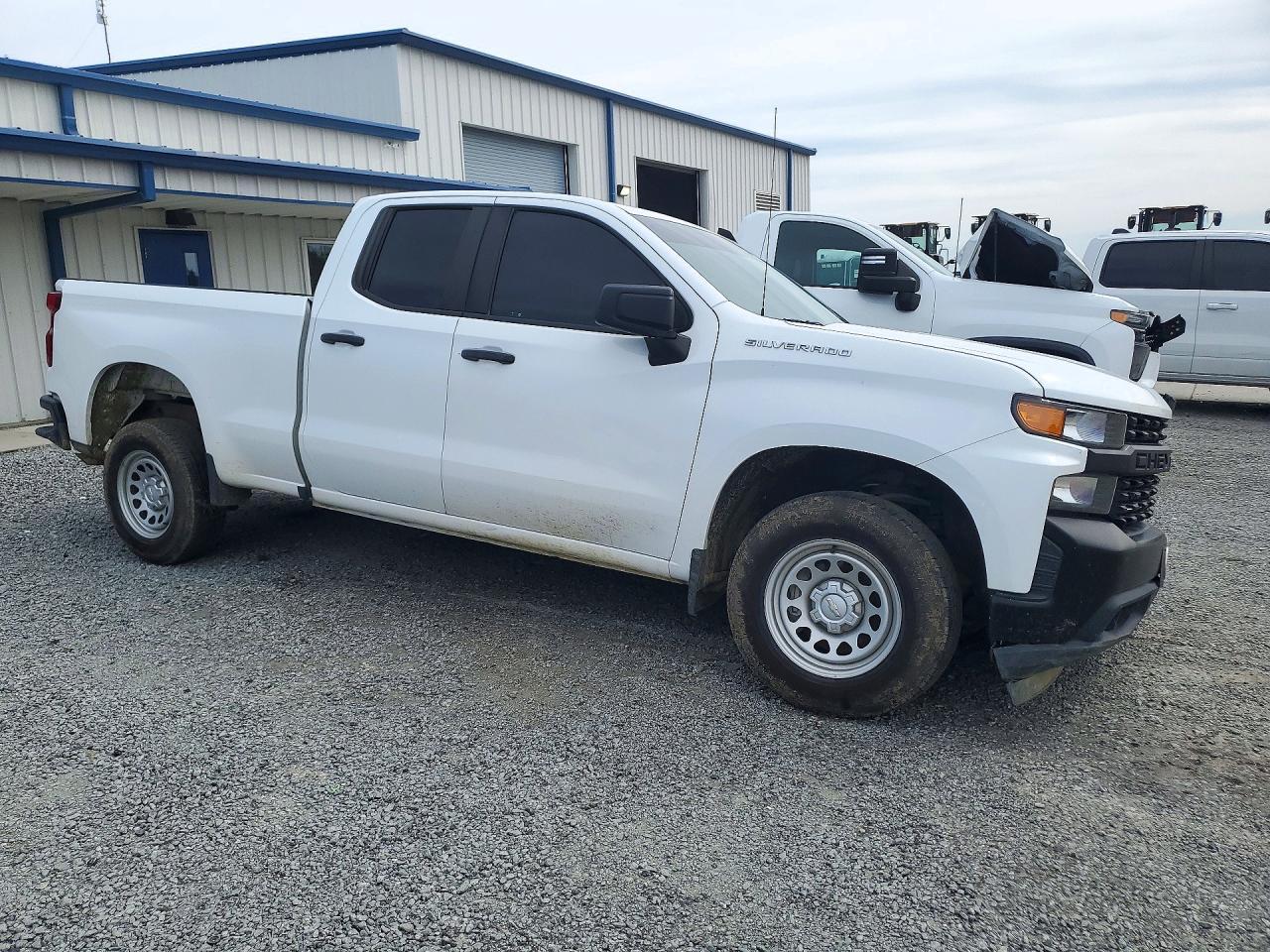 2021 Chevrolet Silverado C1500 - Image 4