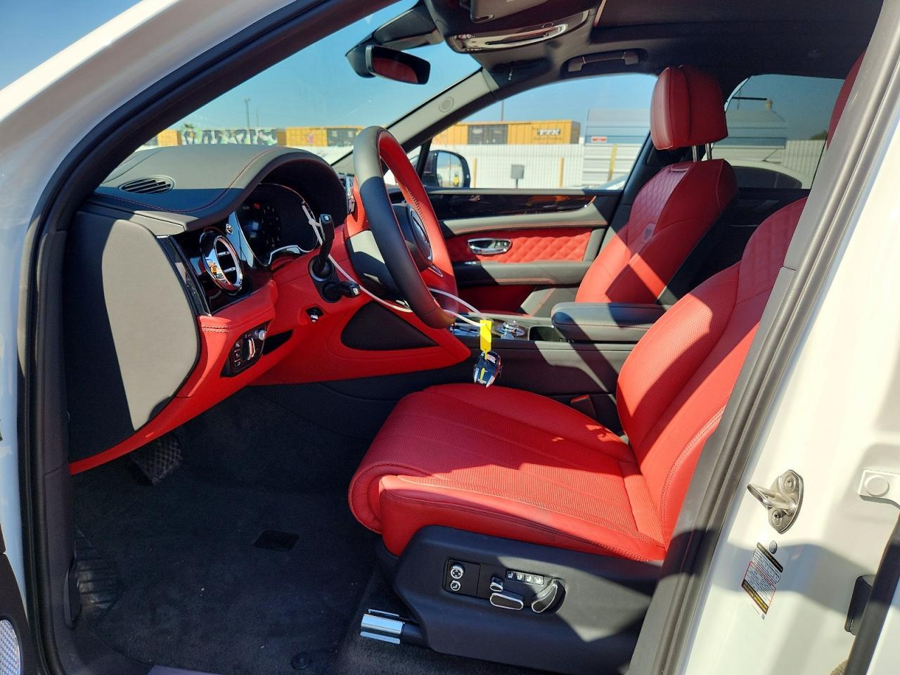 2023 Bentley Bentayga - Image 7