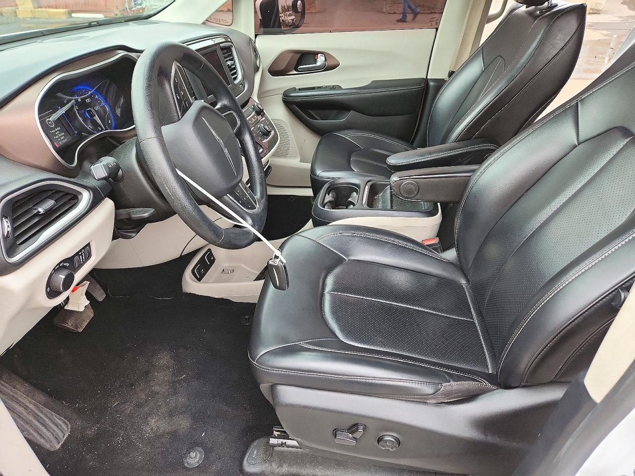 2021 Chrysler Voyager Lxi - Фото 7