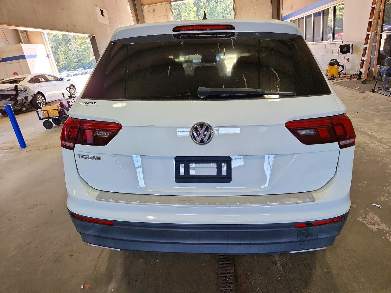 2020 Volkswagen Tiguan S - Image 6
