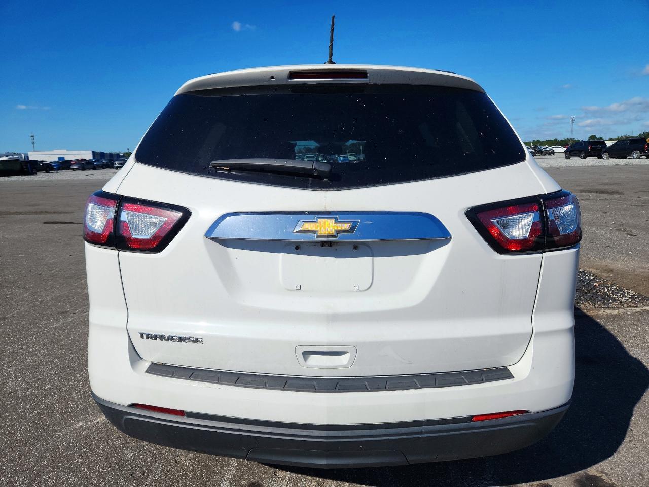 2017 Chevrolet Traverse Ls - Image 6