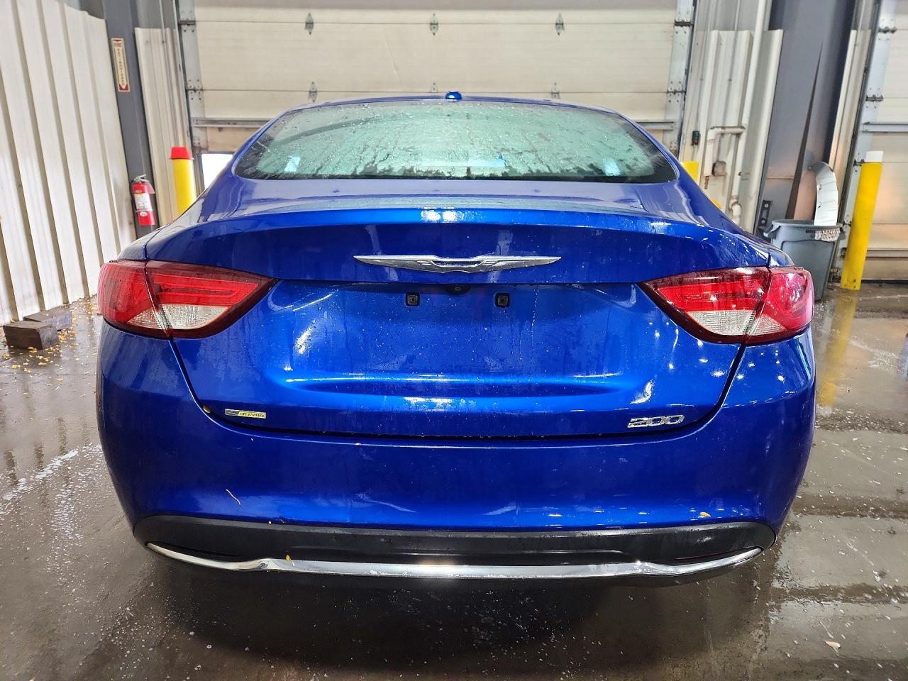2015 Chrysler 200 Limited - Image 6