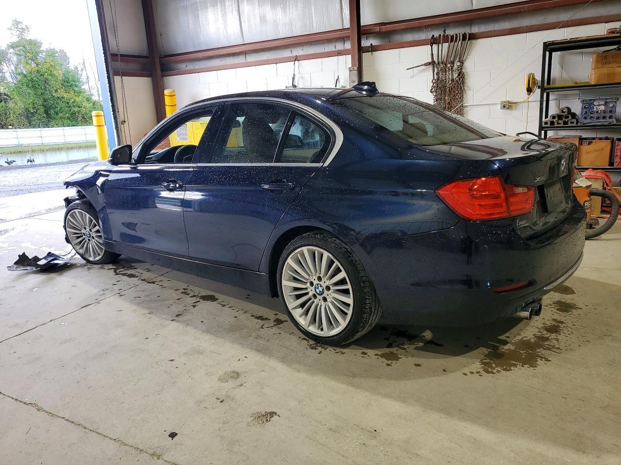 2013 BMW 328 Xi - Фото 2