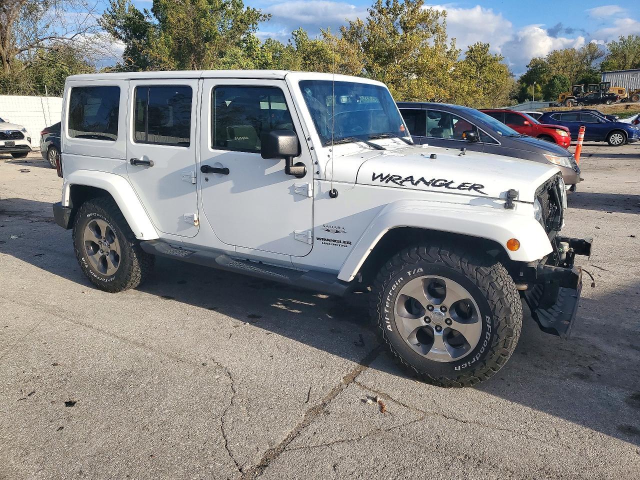 2017 Jeep Wrangler Unlimited Sahara - Image 4