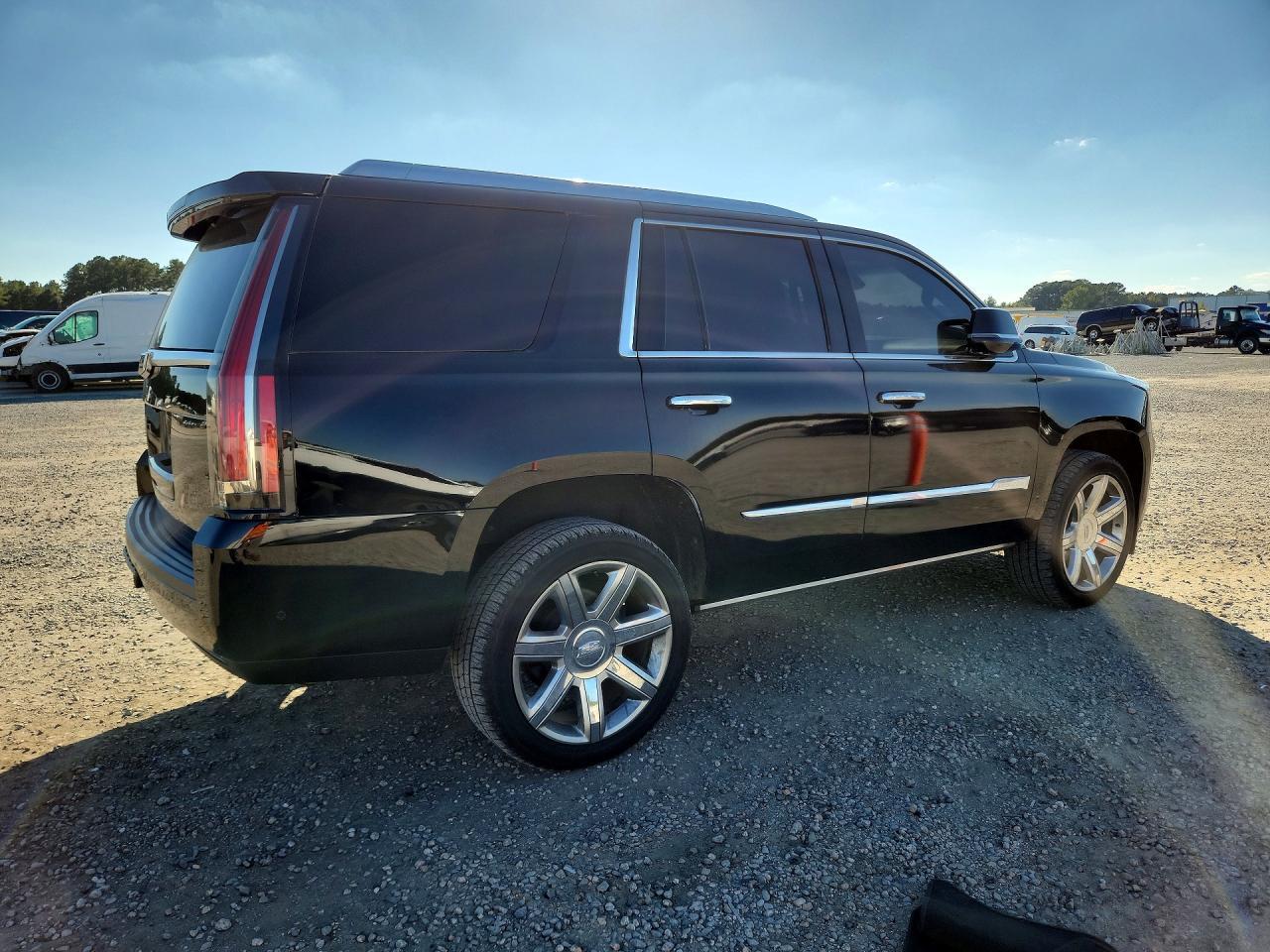 2018 Cadillac Escalade Luxury - Фото 3