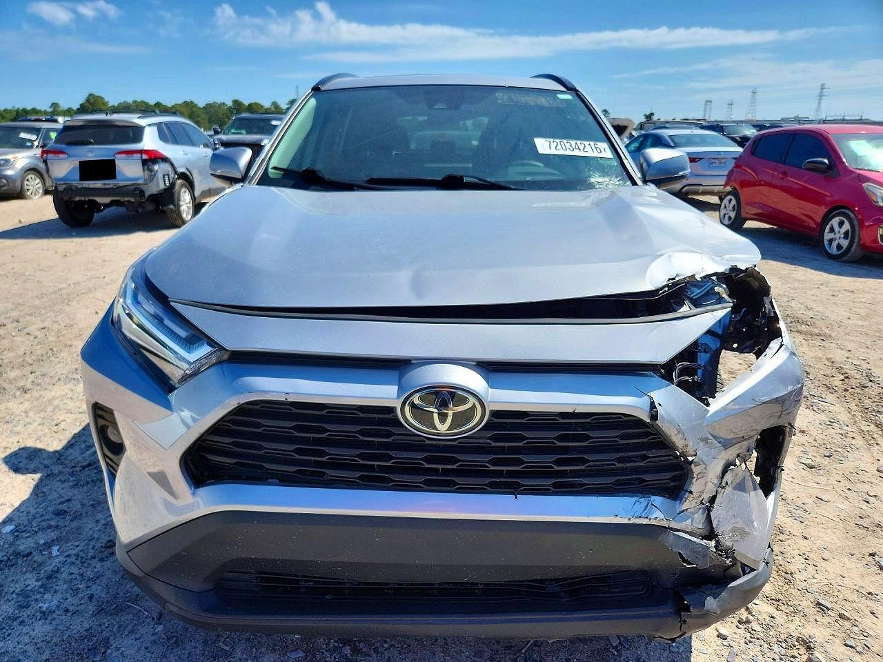 2024 Toyota Rav4 Xle - Image 5