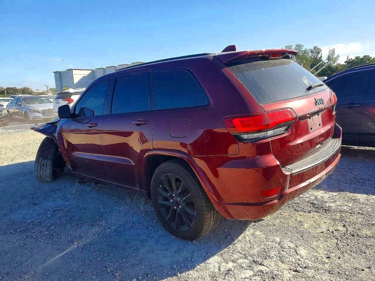 2020 Jeep Grand Cherokee Laredo - Фото 2