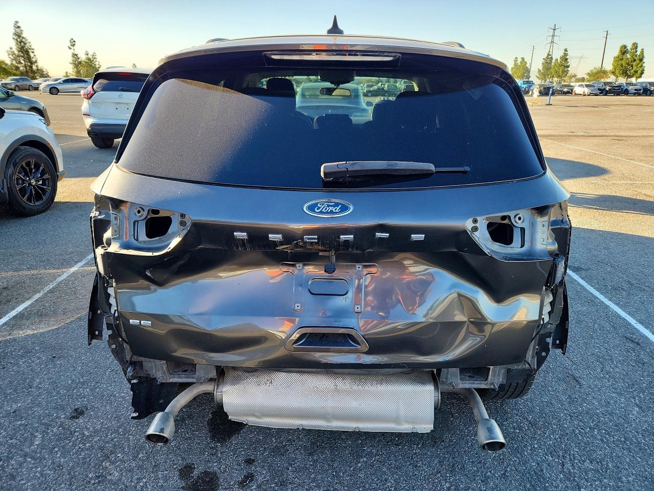 2020 Ford Escape Se - Фото 6