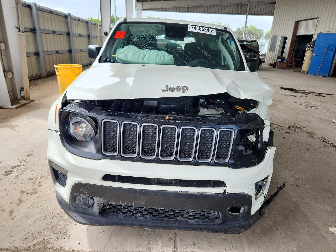 2023 Jeep Renegade Latitude - Фото 5