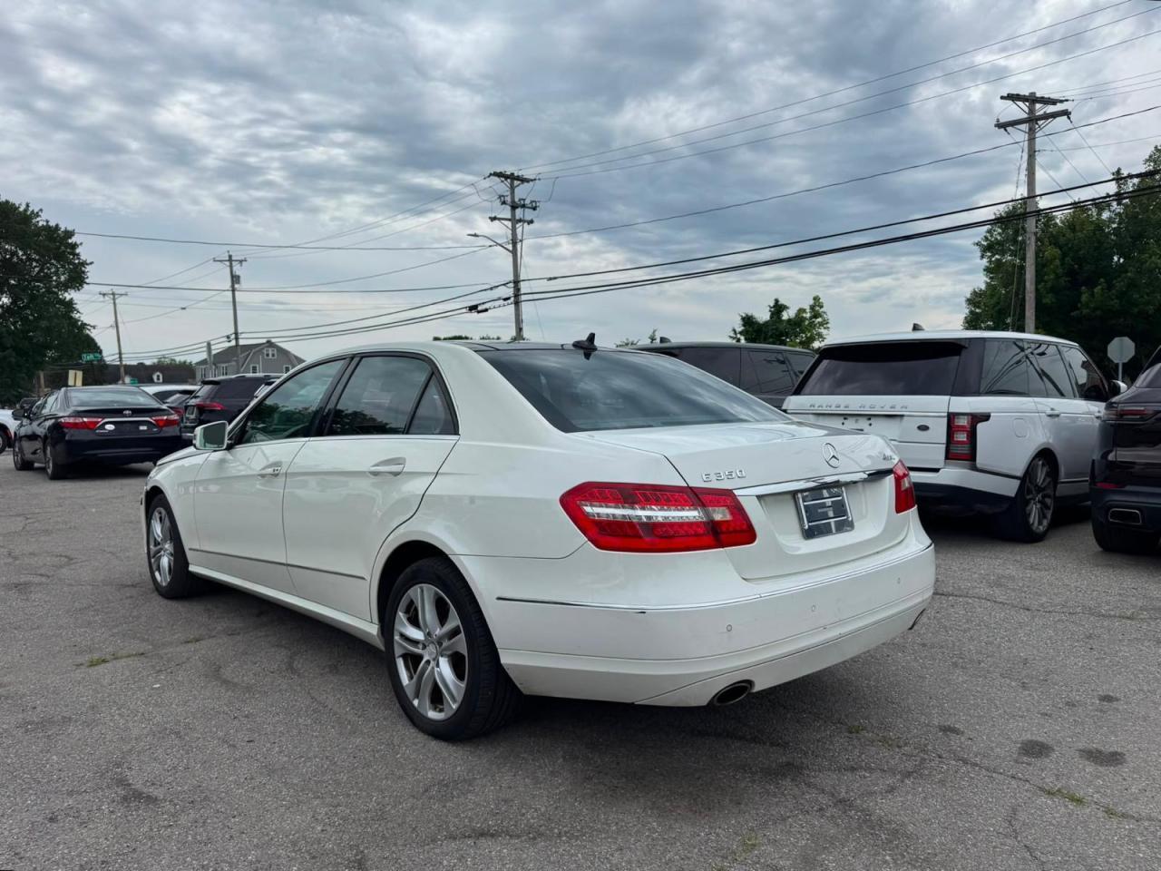 2011 Mercedes-Benz E 350 4Matic - Image 3