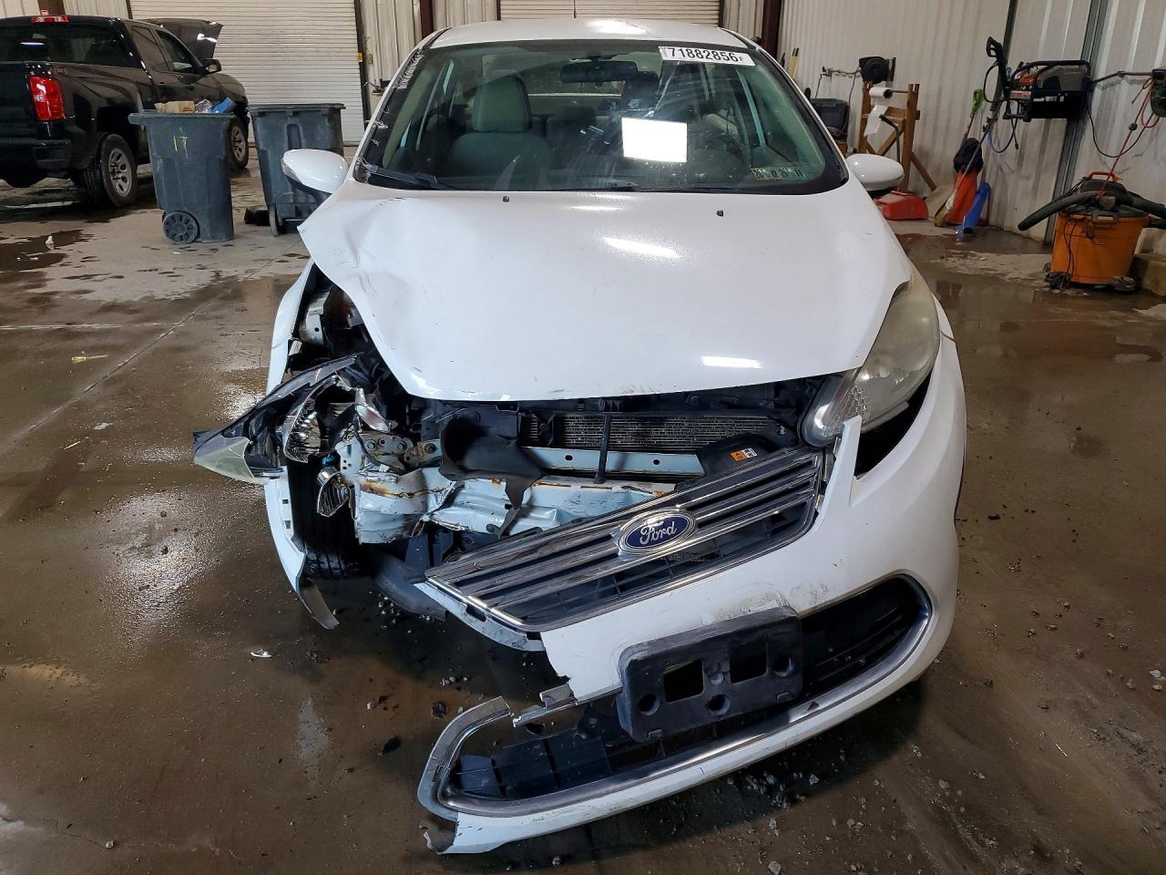 2013 Ford Fiesta Se - Фото 5