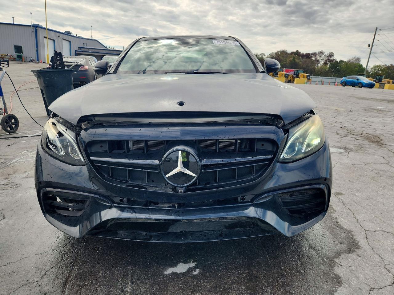 2017 Mercedes-Benz E 300 - Фото 5