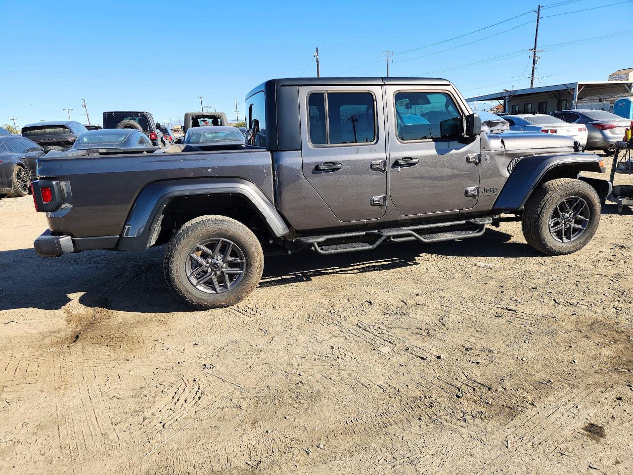 2025 Jeep Gladiator Sport - Фото 3