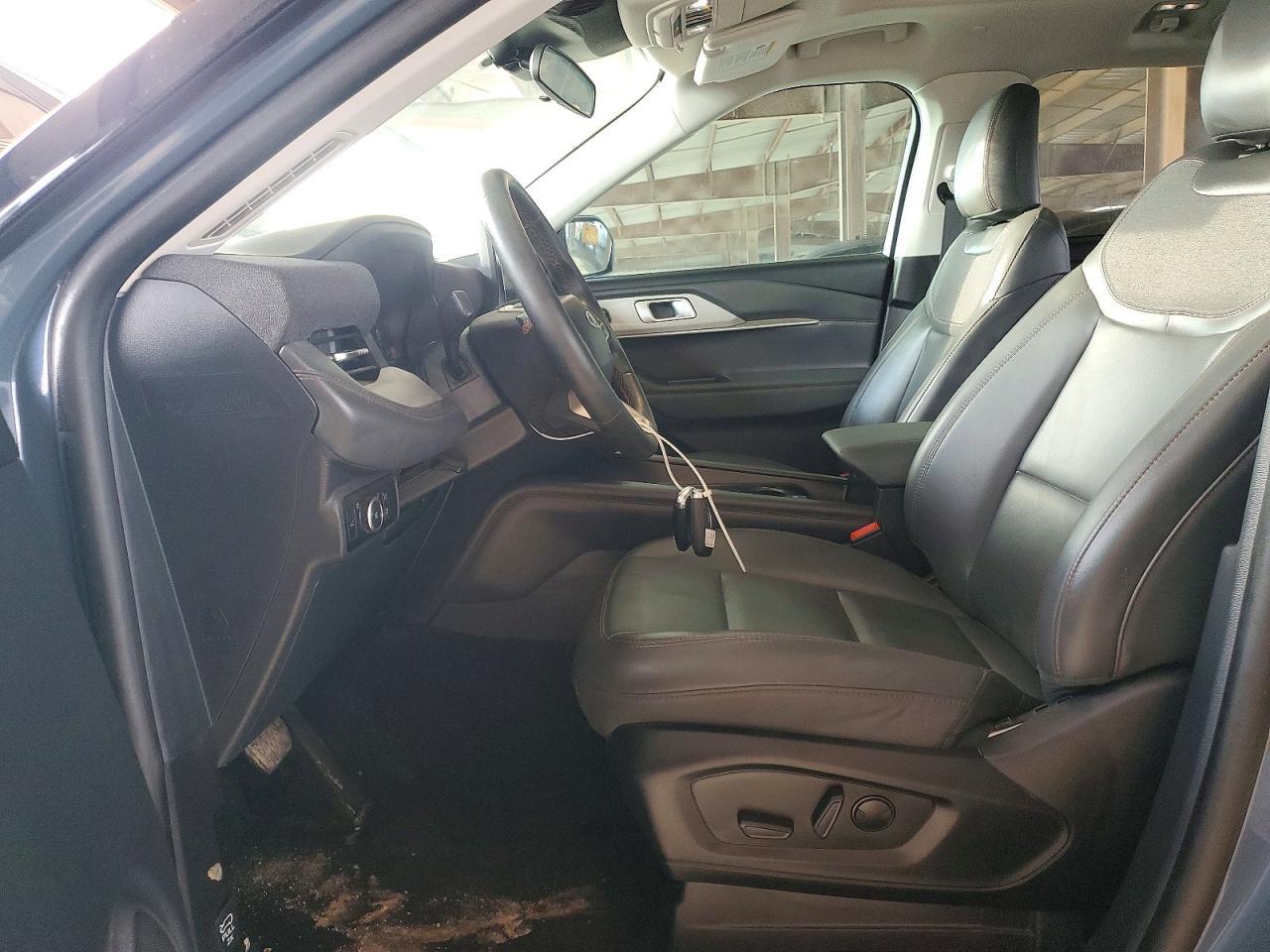 2025 Ford Explorer Active - Фото 7