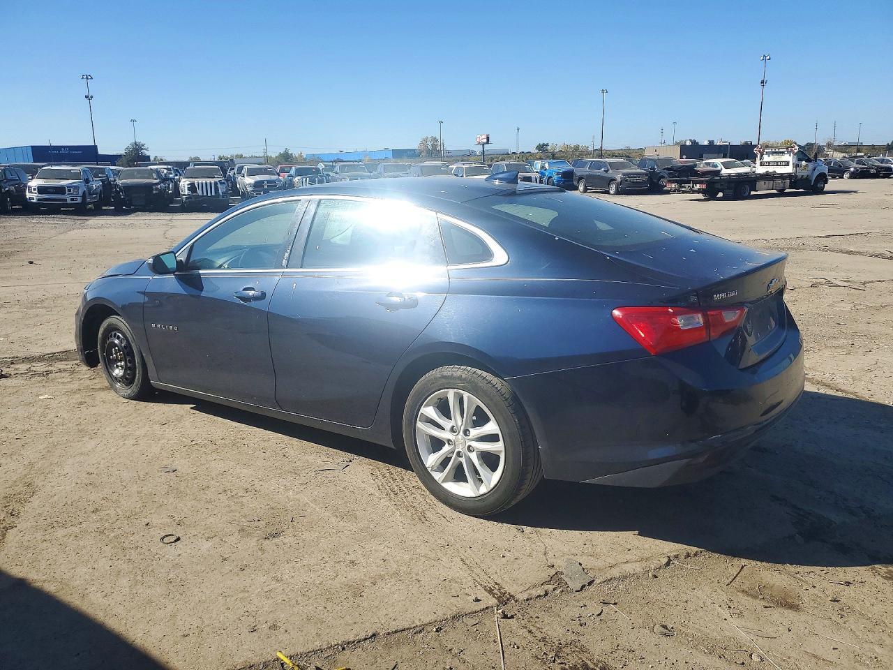 2018 Chevrolet Malibu Lt - Фото 2
