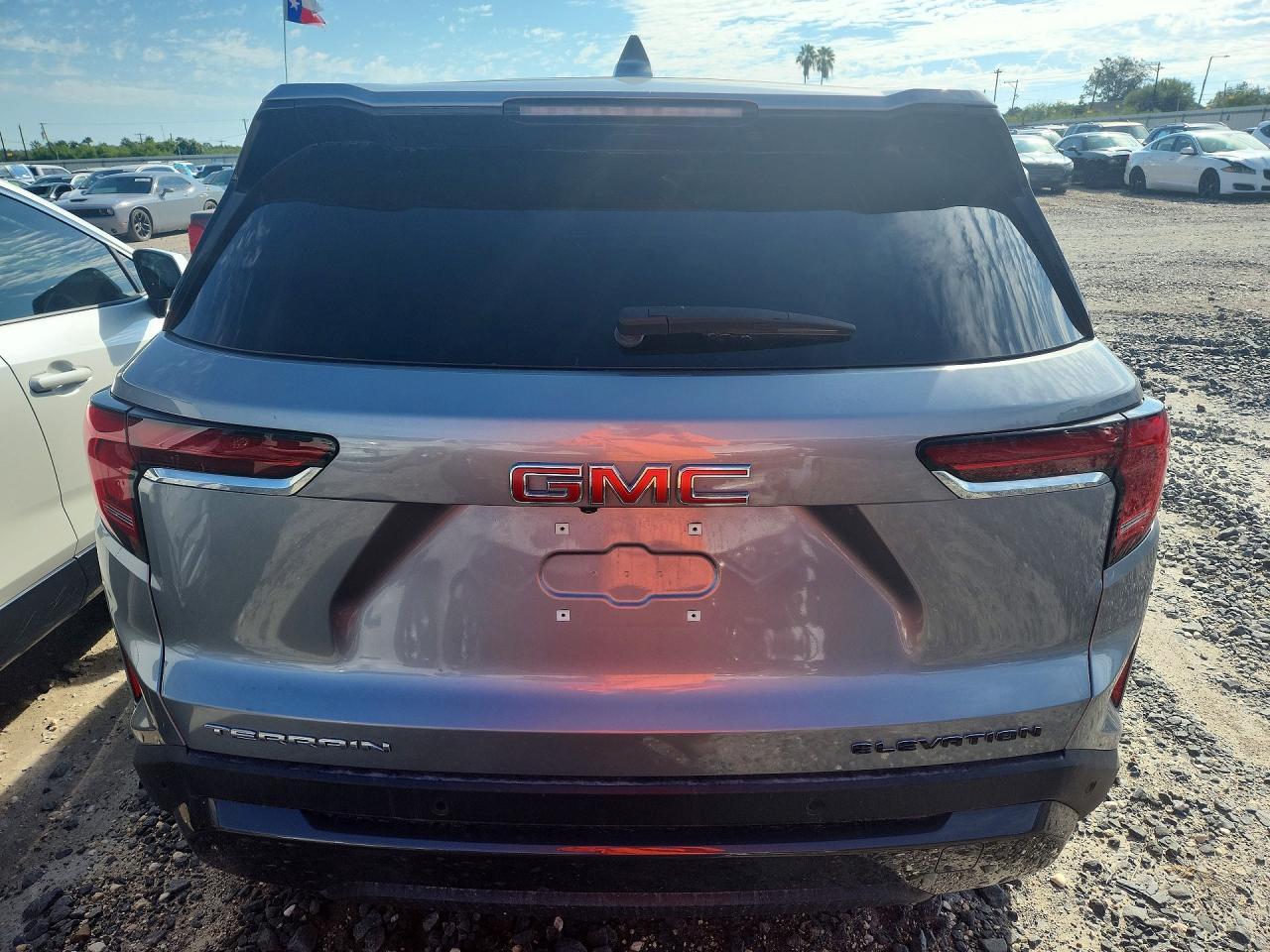 2026 GMC Terrain Elevation - Фото 6