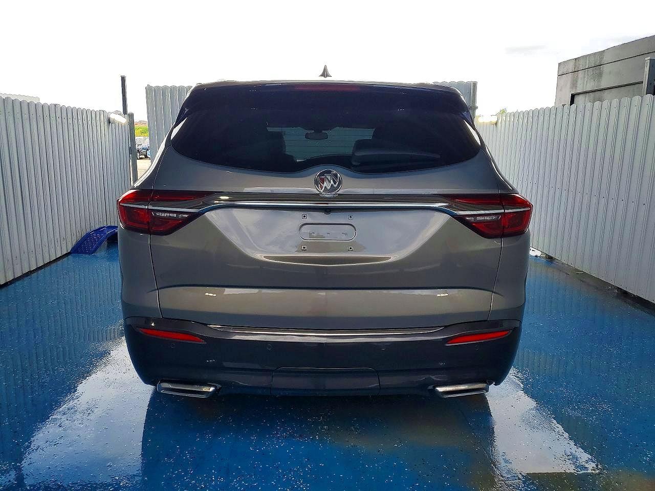 2018 Buick Enclave Essence - Image 6