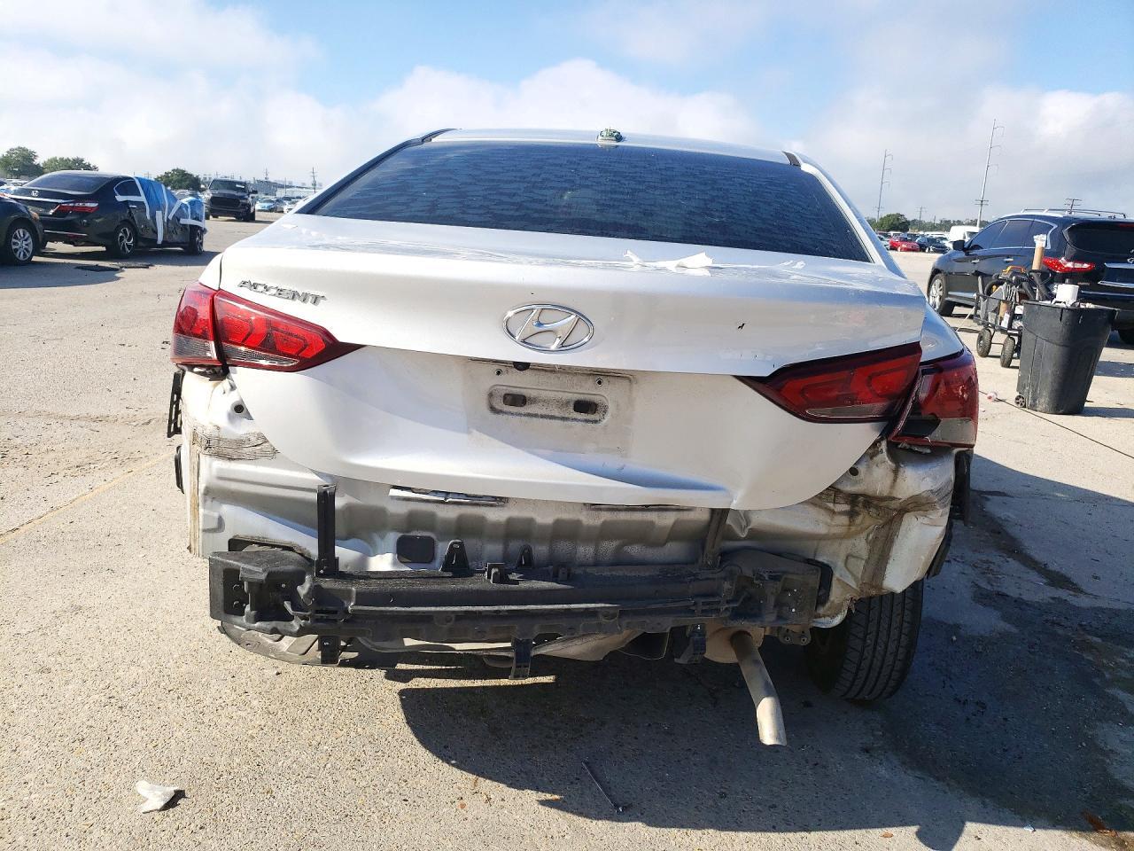 2021 Hyundai Accent Sel - Фото 6