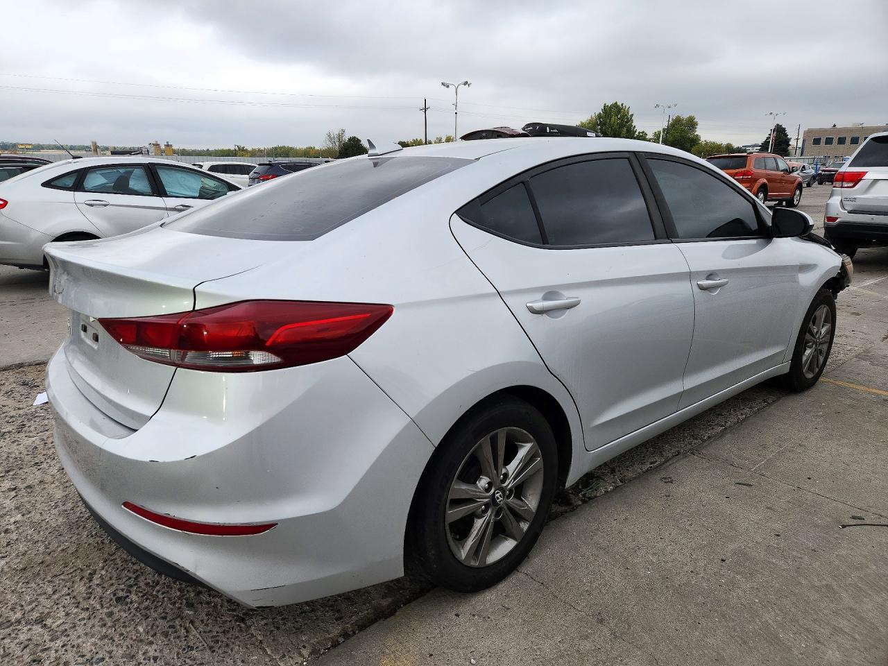 2017 Hyundai Elantra Se - Фото 3