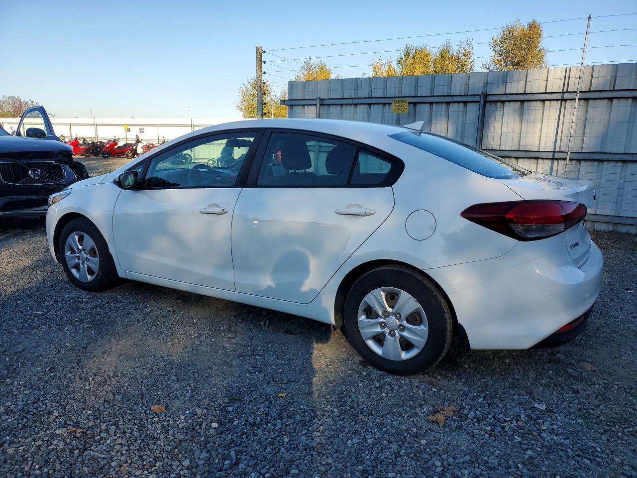 2018 Kia Forte Lx - Image 2