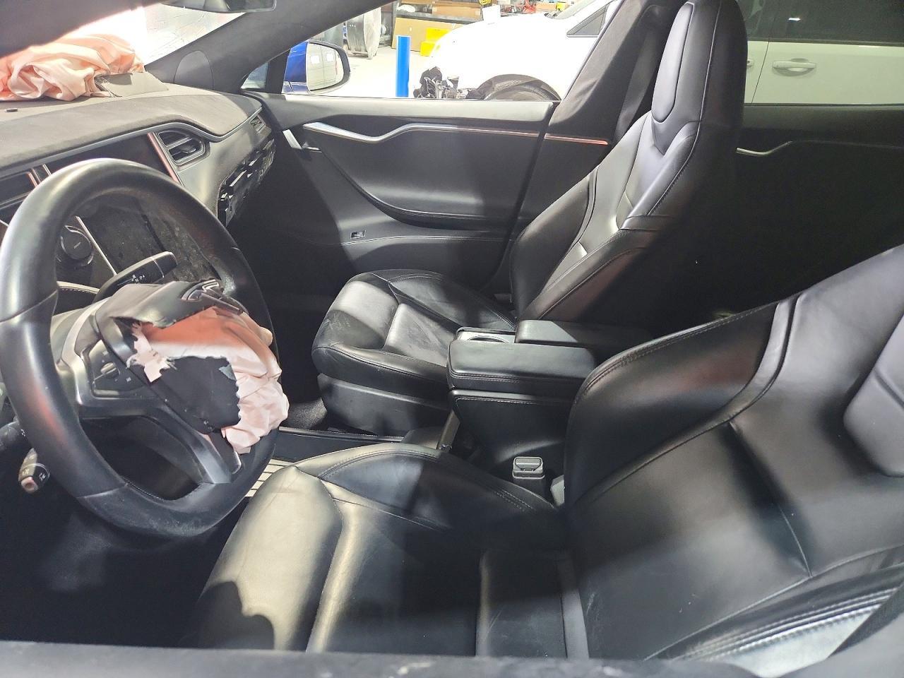 2015 Tesla Model S - Фото 7