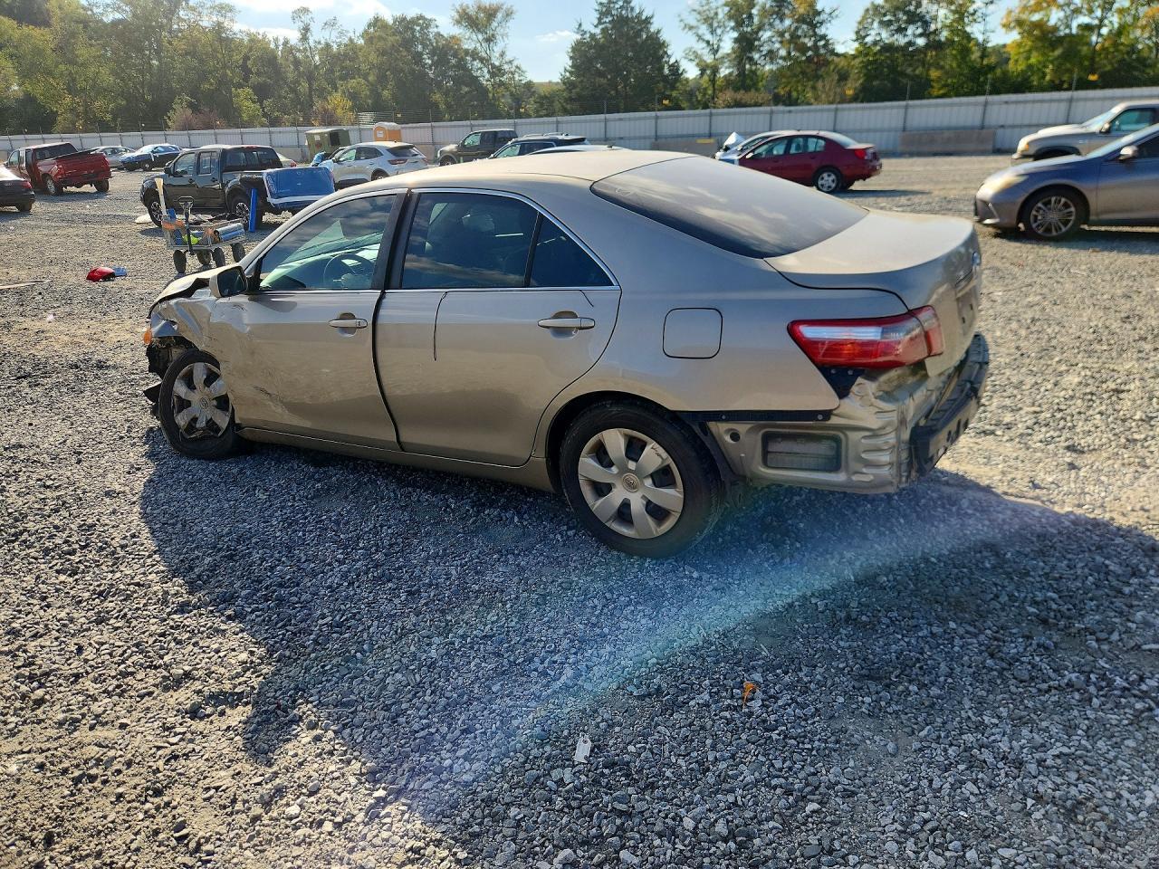 2007 Toyota Camry Le - Фото 2